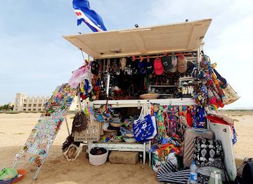 cabo-verde/praia-de-bote/shop/aicha-s-beach-shop