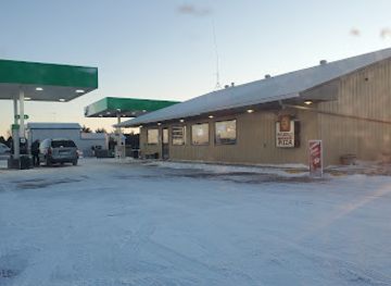 nebraska/niobrara-national-scenic-river/shop/sinclair-gas-station