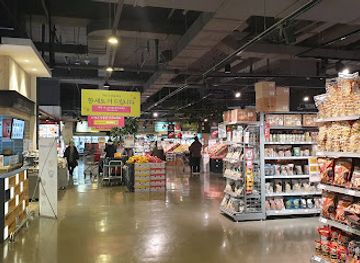 south-korea/south-gyeongsang-province/shop/lotte-mall-jinju