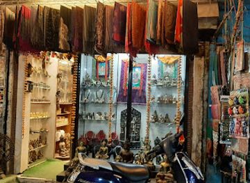 india/the-himalayas/shop/divine-buddha-handicrafts