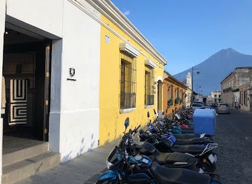 guatemala/antigua-guatemala/shop/que-onda-vos-store