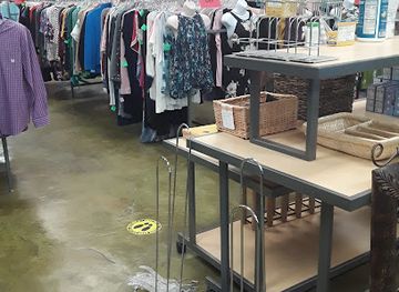 louisiana/northshore/shop/gran-s-attic-thrift-shoppe