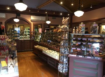 maine/ogunquit/shop/harbor-candy-shop