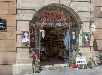 slovakia/podpolanie/shop/obchodik-pod-branou