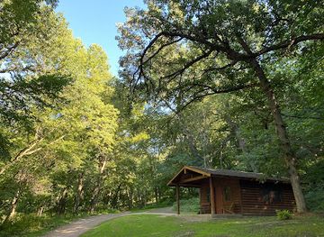 iowa/stone-state-park/shop/stone-state-park-cabins-1-2