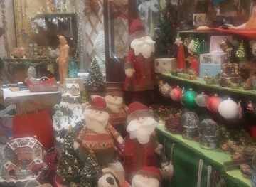 italy/naples/spaccanapoli/shop/lucio-ferrigno