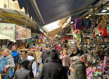 israel/tel-aviv/carmel-market/shop/clothing-shop-the-carmel-market