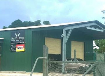 vanuatu/luganville/shop/trade-farm