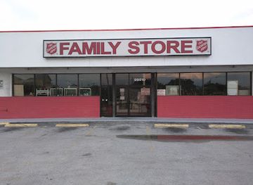florida/key-largo/shop/salvation-army-family-store