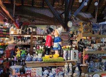 netherlands/giethoorn/shop/giethoorn-center