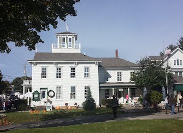 wisconsin/door-county/shop/cupola-house-shops