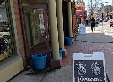 rhode-island/providence/college-hill/shop/pleasant-surprise