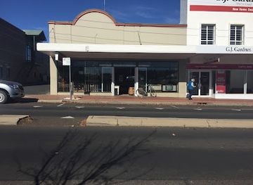 australia/new-england/shop/blackbird-old-wares