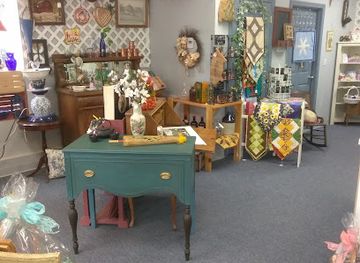 new-hampshire/rockingham-county/shop/trinkets-consignment-shop