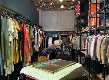 vietnam/northwest/shop/mayhem-saigon-vintage-store