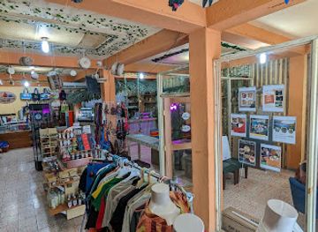 belize/cayo-district/shop/cayo-artisanal-market