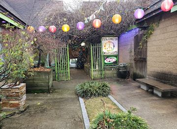 north-carolina/greenville/shop/crystal-connection