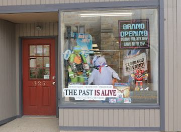 pennsylvania/southern-alleghenies/shop/the-past-is-alive-sports-cards-collectibles