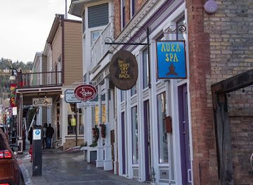 utah/park-city/shop/shirt-off-my-back