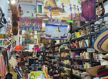 colombia/cartagena-coast/shop/almacen-el-centavo-less