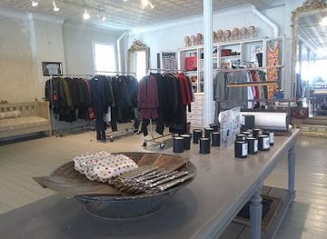 new-york/hudson-valley/shop/look-apparel-and-accessories