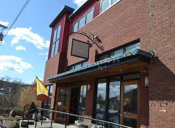 massachusetts/mohawk-trail/shop/enjoy