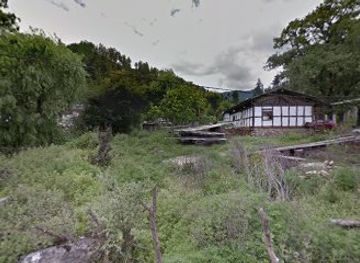 bhutan/jakar/shop/padam-general-shop-and-restaurant