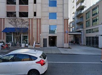 tennessee/nashville-music-row/shop/carlos-bonola-couture-llc