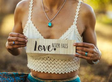 australia/the-whitsundays/shop/opal-earth