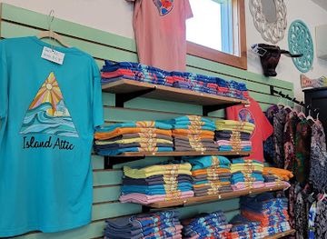 north-carolina/outer-banks/shop/the-island-attic-avon