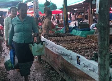 laos/phonsavan/shop/3