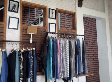indonesia/bandung/dago/shop/java-jones-apparel