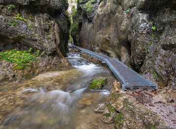 slovakia/zilina-region/shop/janosikove-diery