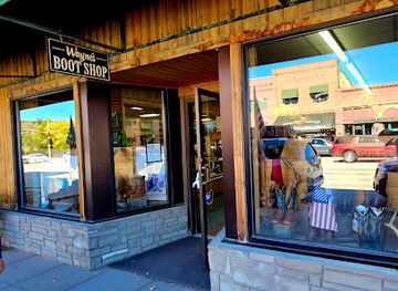 wyoming/buffalo-bill-state-park/shop/wayne-s-boot-shop