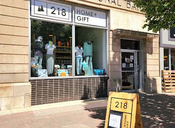 218 Clothing+Gift