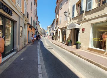 france/saint-tropez/shop/chanel