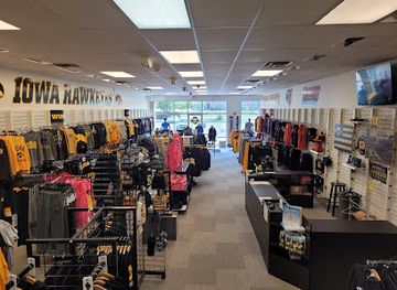 iowa/eastern-iowa/shop/iowa-style-apparel