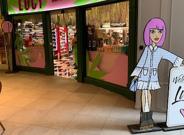 malta/st-julian-s/shop/lucy-makeup-store-bay-street