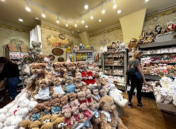 poland/lesser-poland/shop/galeria-bukowski