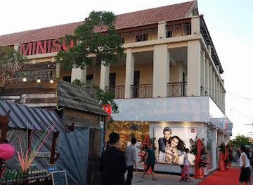 laos/central-laos/shop/miniso