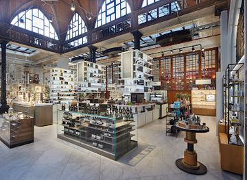 belgium/ghent/korenmarkt/shop/skins-gent