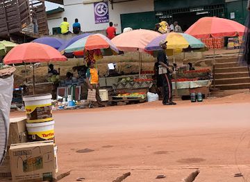 gabon/ogooue-lolo-province/shop/lastoursville-grand-marche