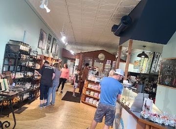 minnesota/red-river-valley/shop/red-wing-confectionery