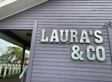 indiana/kokomo/shop/laura-s-clothing-gifts