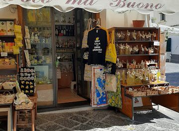 italy/amalfi/shop/poco-ma-buono