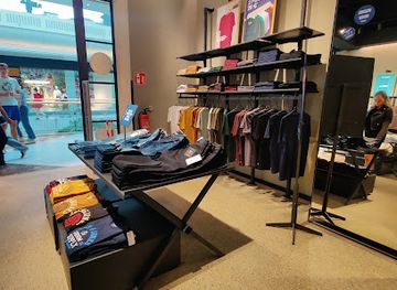 belgium/louvain-la-neuve/shop/jack-jones
