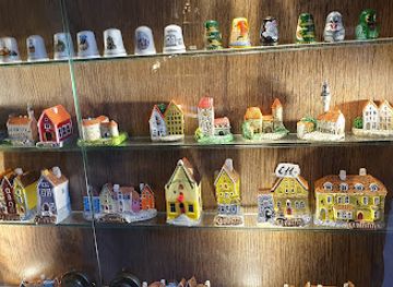 estonia/tallinn/old-town/shop/the-parliament-store-lossi-plats-tallinn-estonia