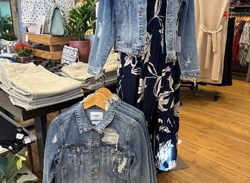 nebraska/pine-ridge/shop/apricot-lane-boutique