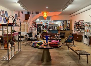 new-york/hudson/shop/magic-hill-mercantile
