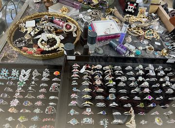 wyoming/buffalo-bill-state-park/shop/thrift-on-16th